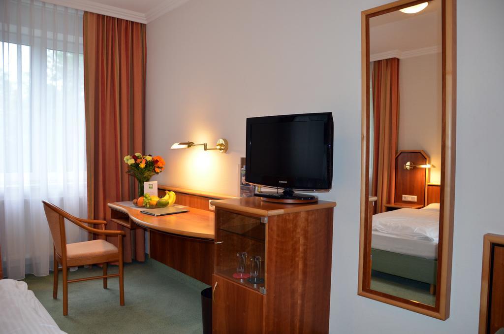 Hotel Haus Am Park Bad Homburg vor der Hoehe Exterior photo